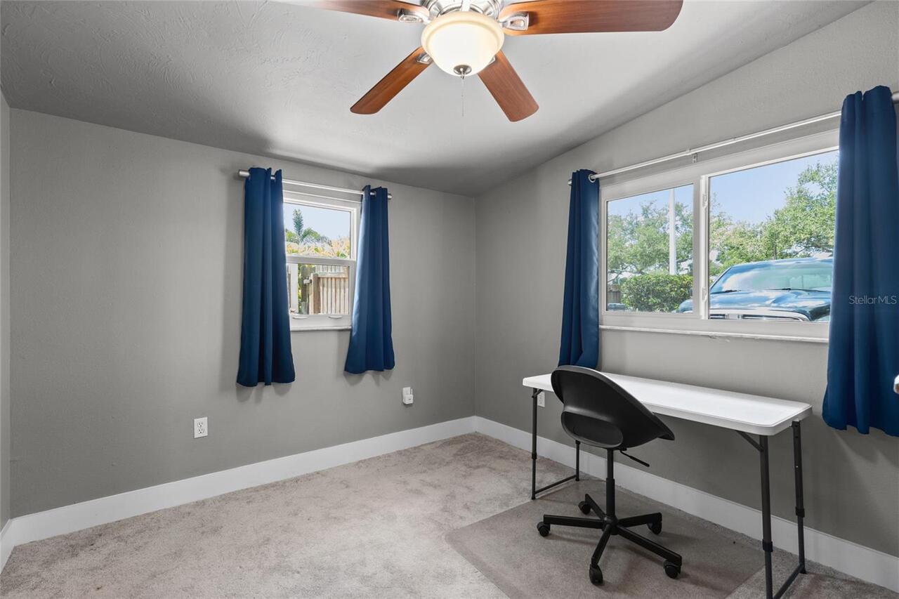 Listing Photo 12