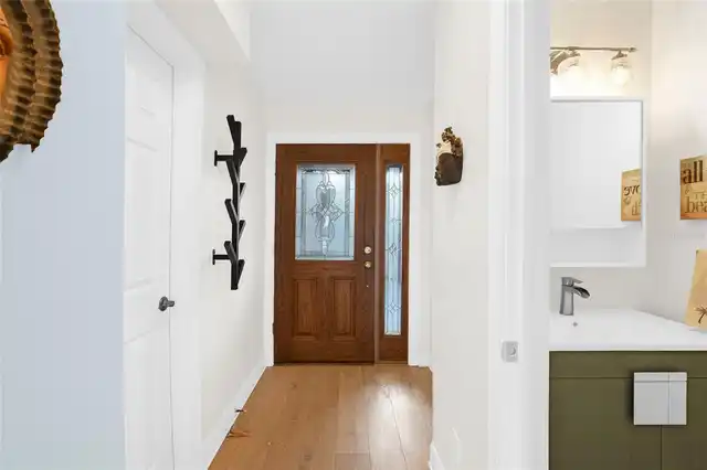 Listing Photo 8