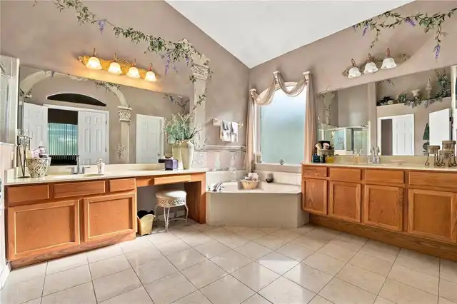 Listing Photo 17