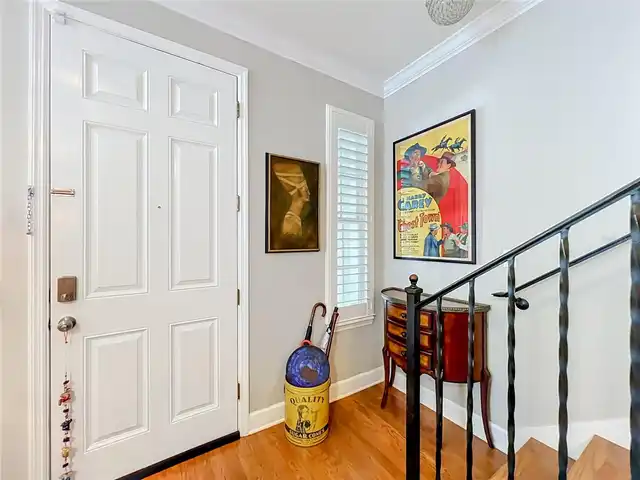 Listing Photo 8
