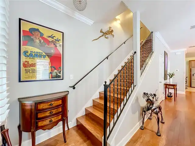 Listing Photo 11