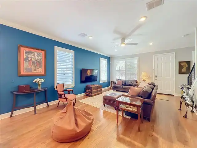 Listing Photo 16