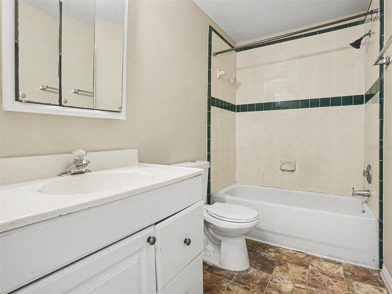 Listing Photo 14