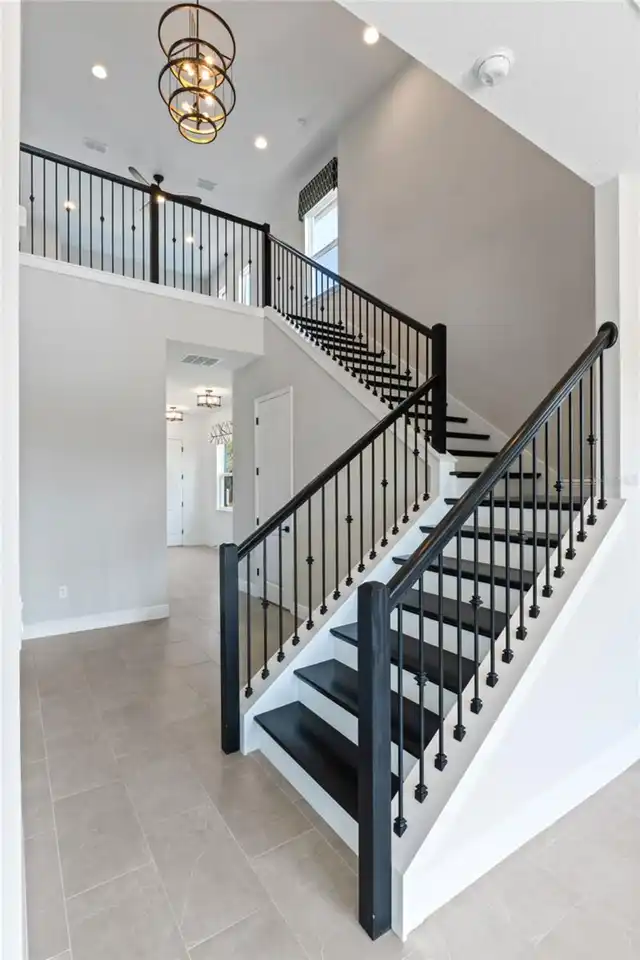 Listing Photo 17