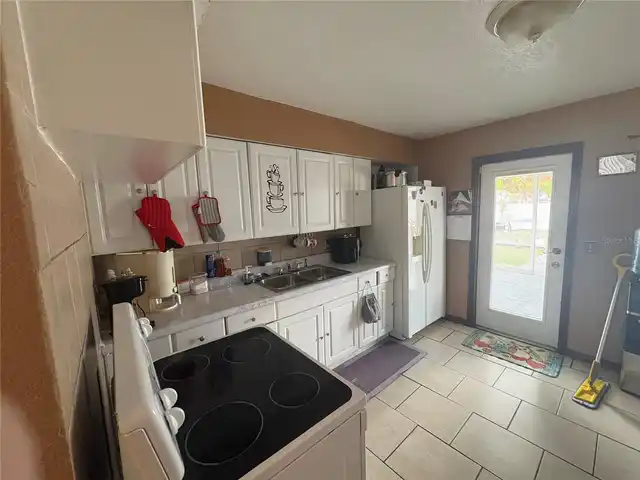 Listing Photo 8