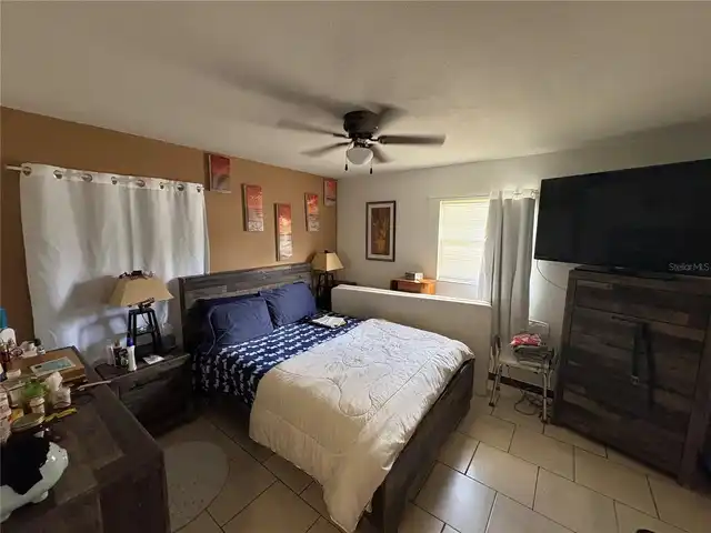 Listing Photo 10