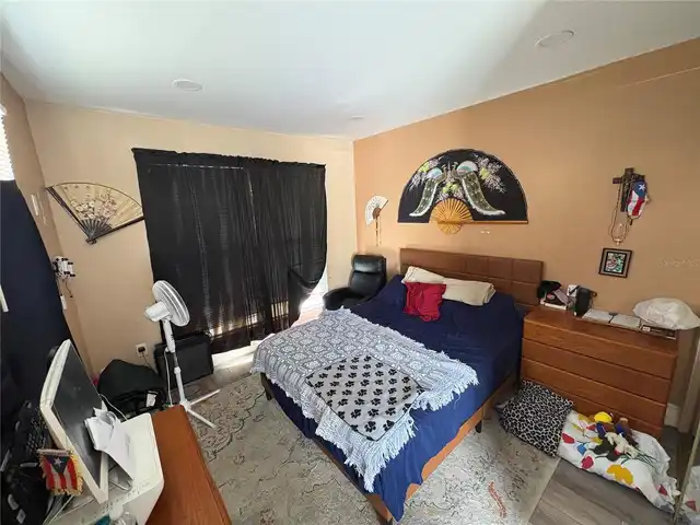 Listing Photo 11