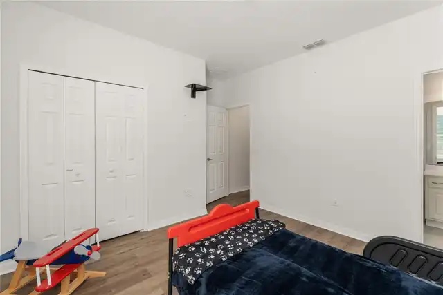 Listing Photo 23