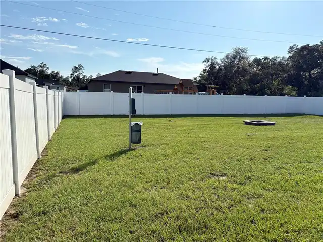 Listing Photo 14