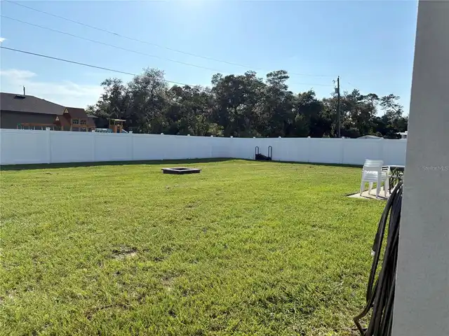 Listing Photo 17