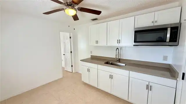 Listing Photo 7