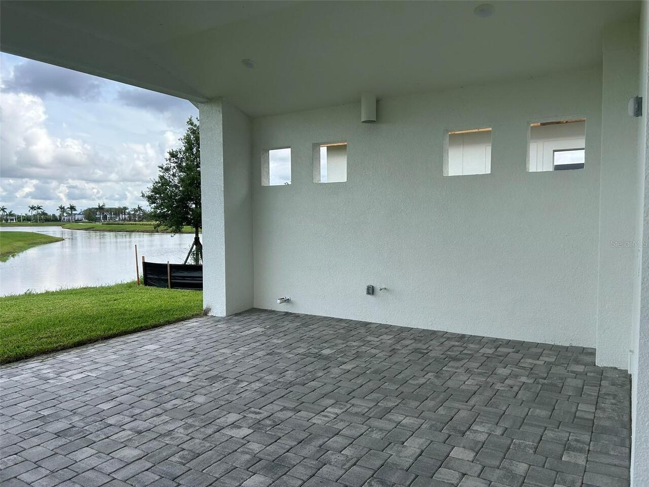 Listing Photo 11