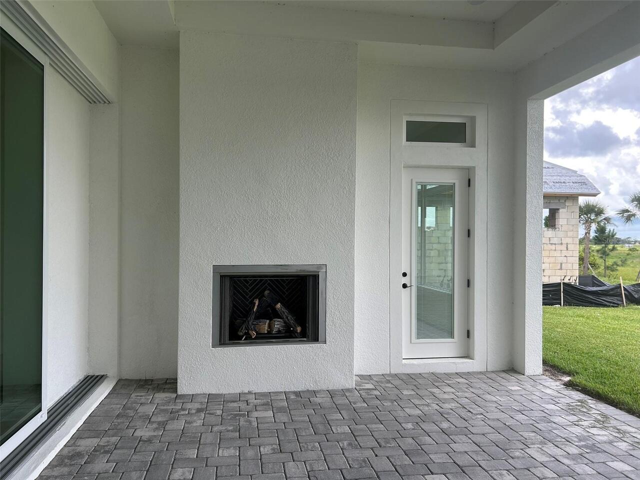 Listing Photo 12