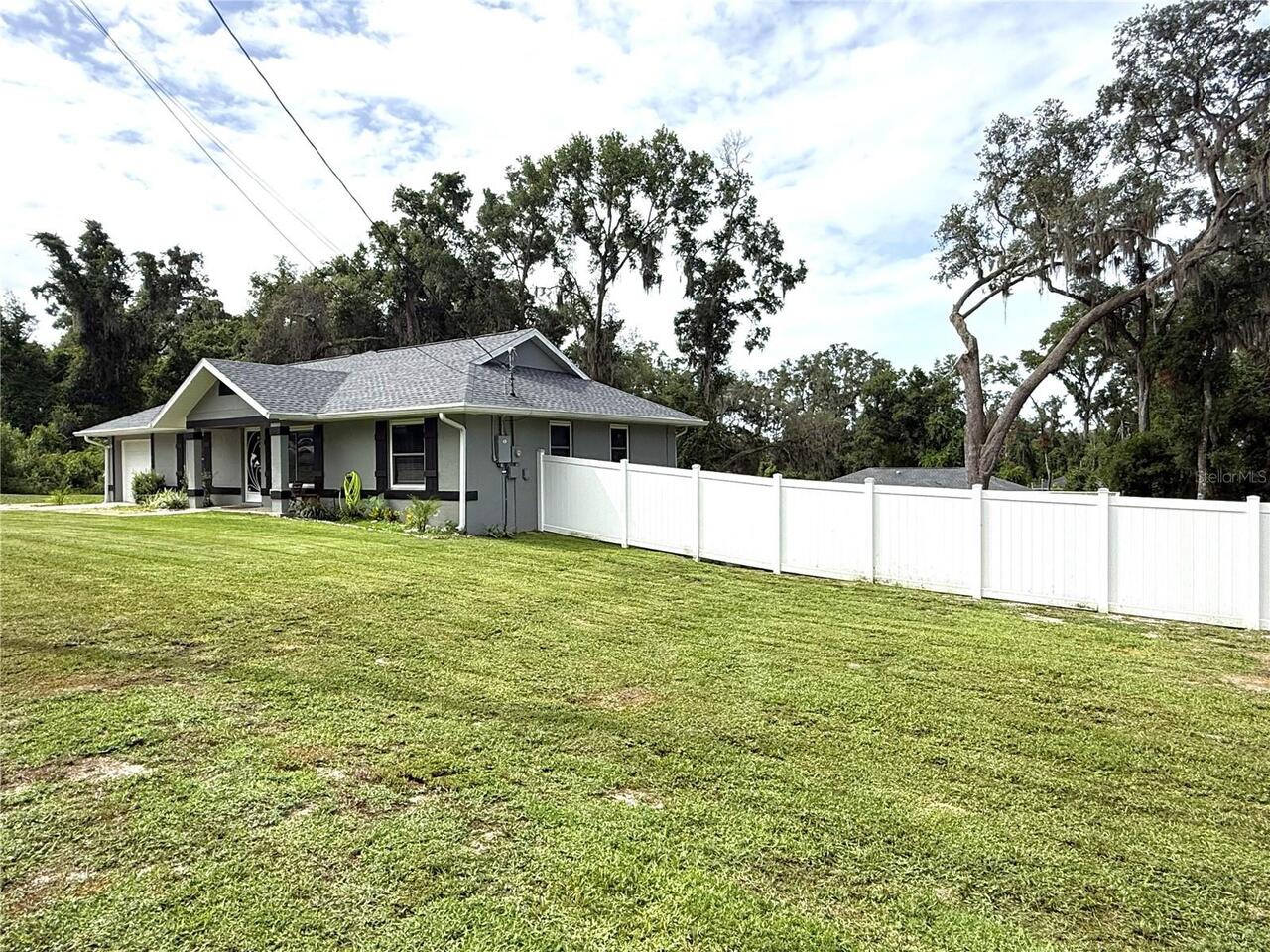 Listing Photo 8