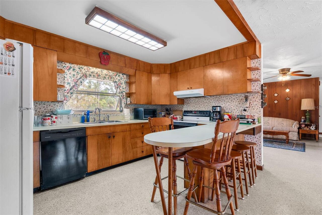 Listing Photo 11