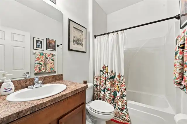 Listing Photo 11
