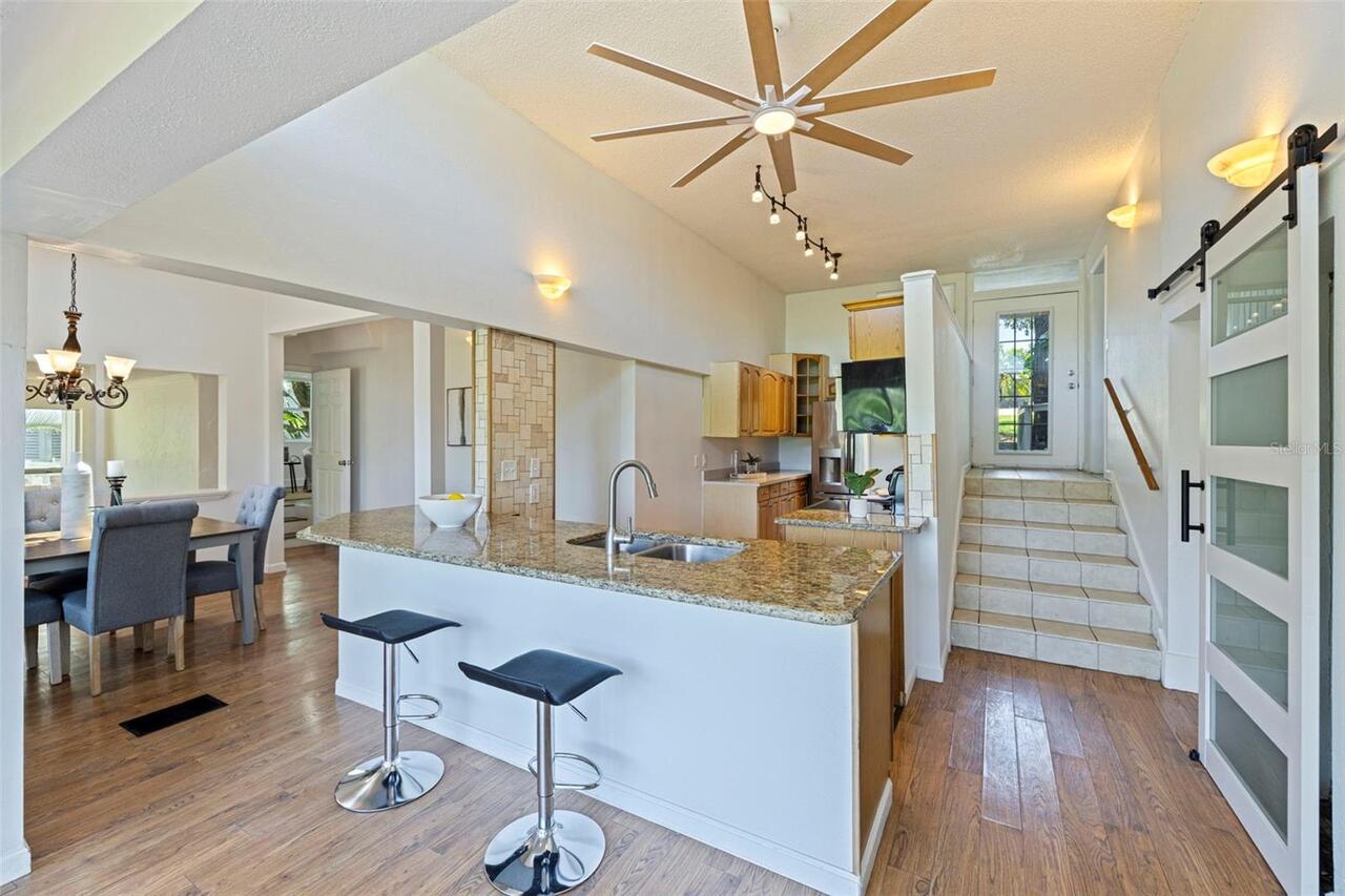 Listing Photo 8