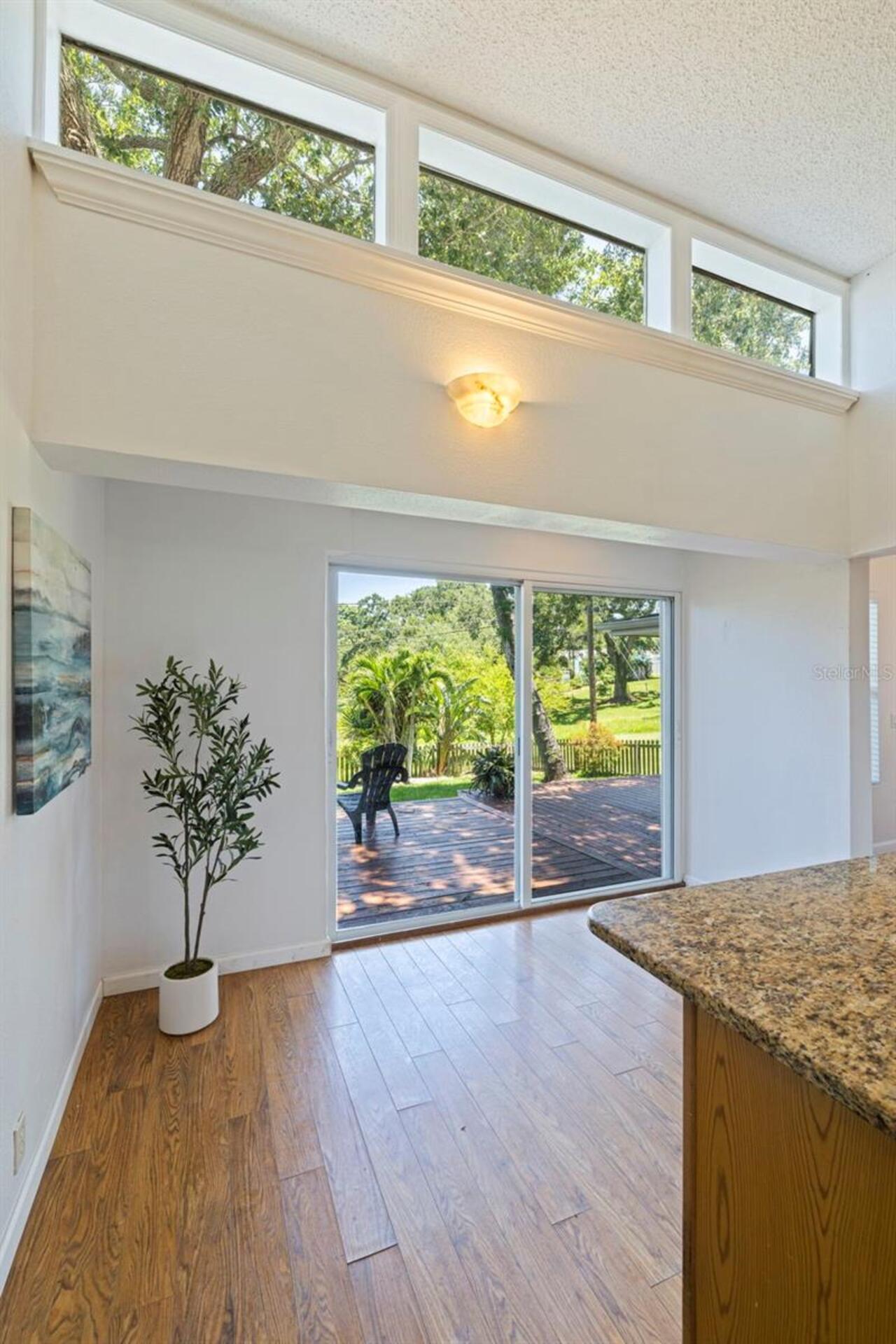Listing Photo 9