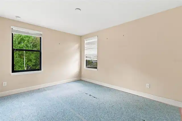 Listing Photo 34