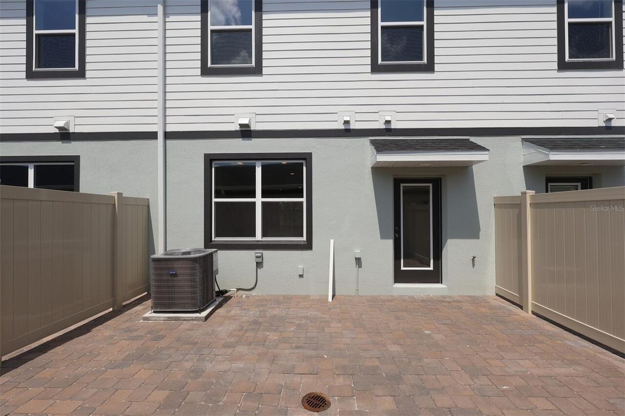 Listing Photo 17