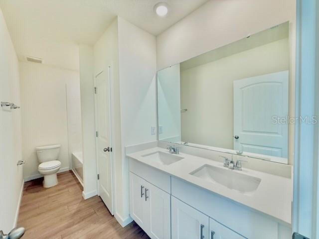 Listing Photo 11