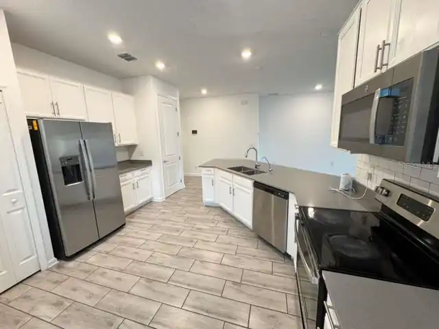 Listing Photo 8