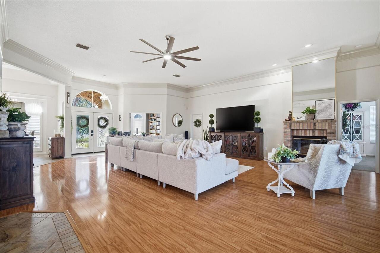 Listing Photo 11