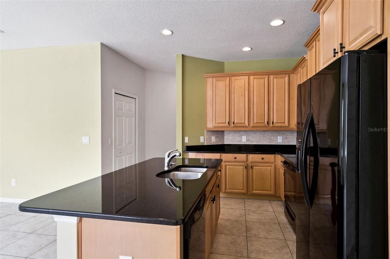 Listing Photo 10