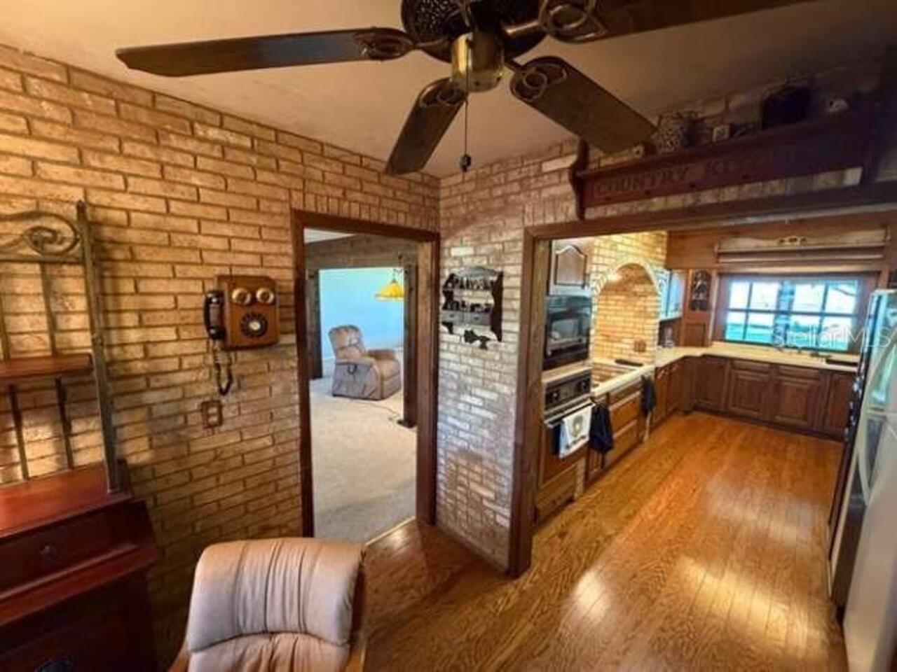 Listing Photo 15