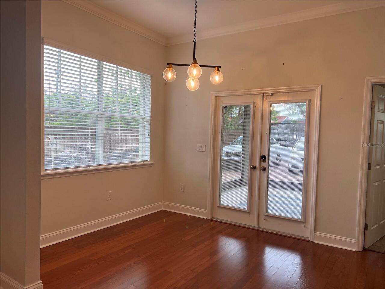 Listing Photo 8