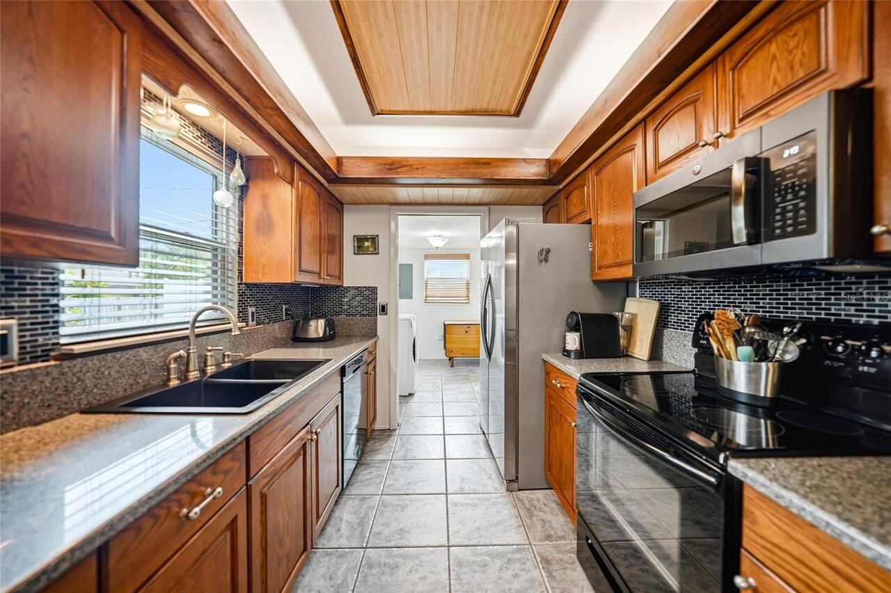 Listing Photo 12