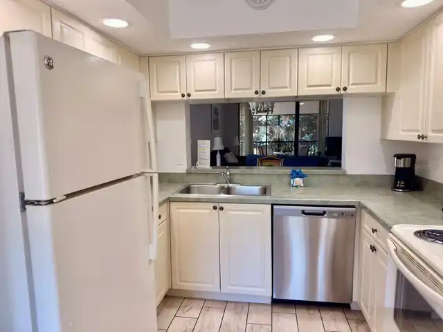 Listing Photo 16