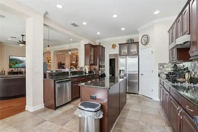 Listing Photo 19