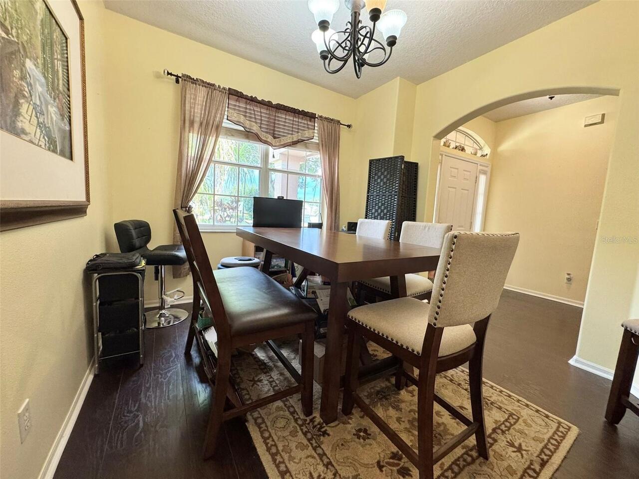 Listing Photo 12