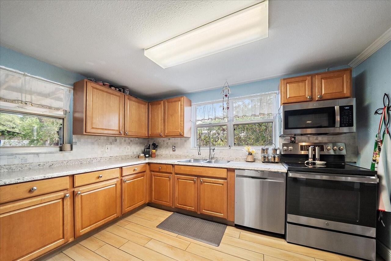 Listing Photo 7