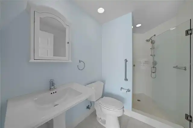 Listing Photo 32