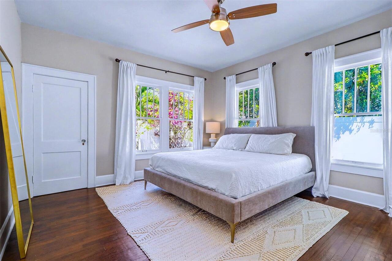 Listing Photo 17