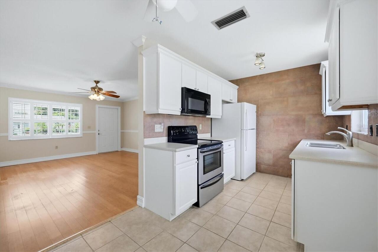 Listing Photo 7