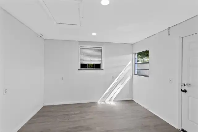 Listing Photo 28