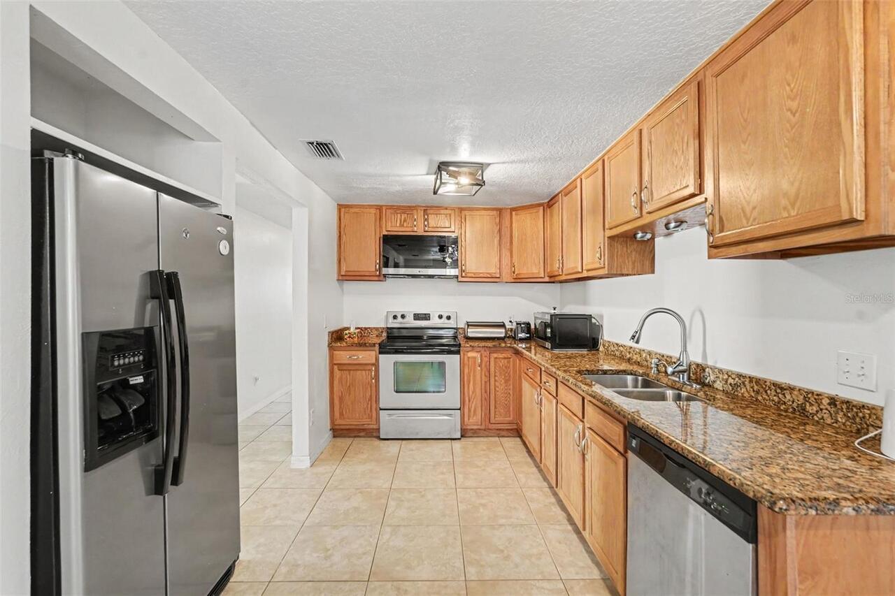 Listing Photo 10