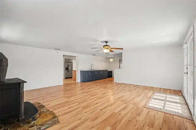 Listing Photo 7