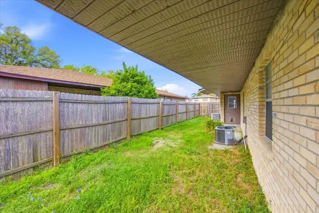 Listing Photo 23