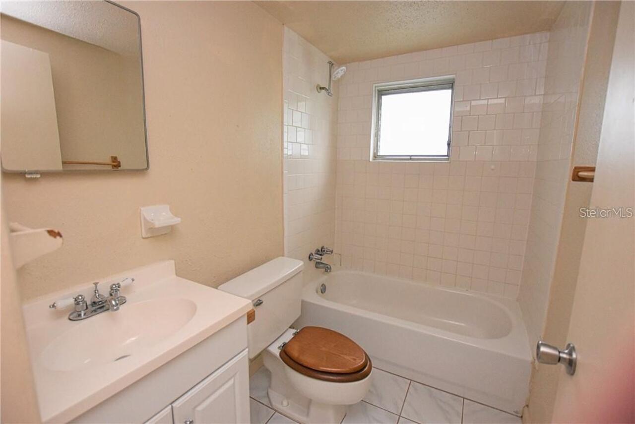 Listing Photo 14