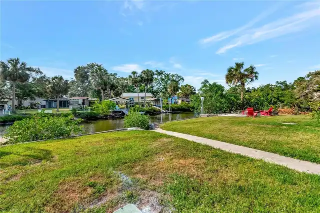 Listing Photo 10
