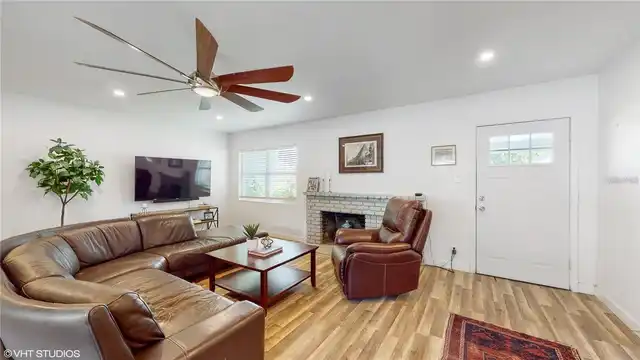 Listing Photo 14