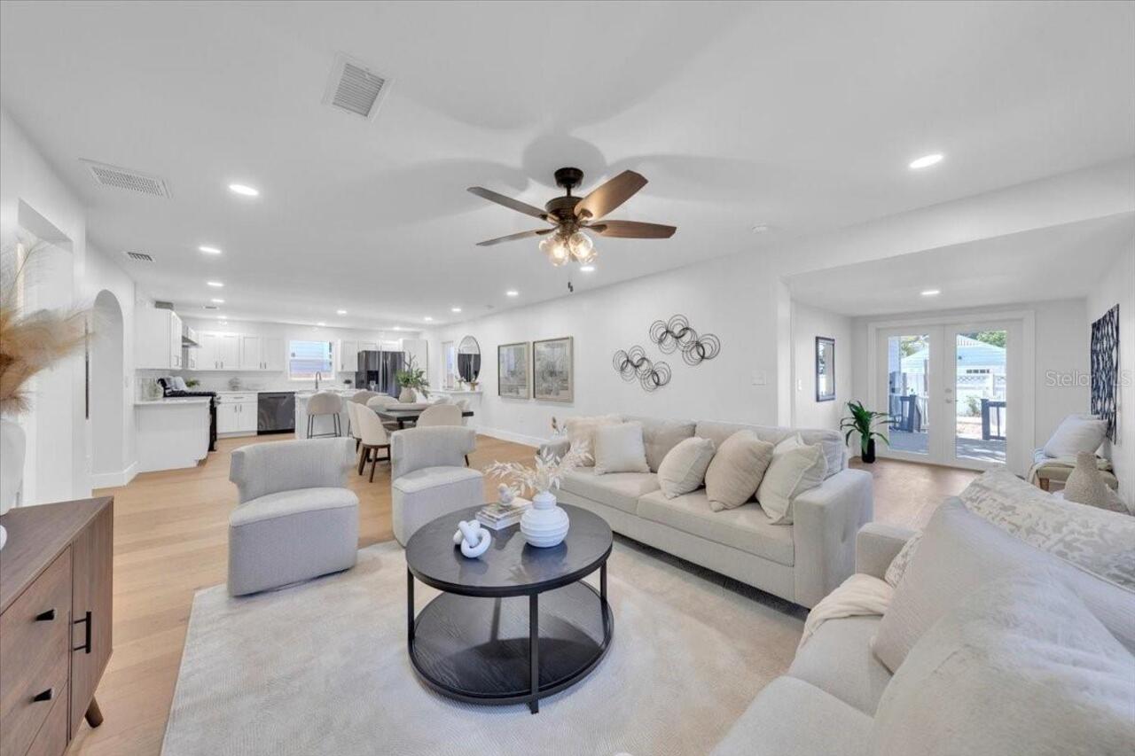 Listing Photo 8