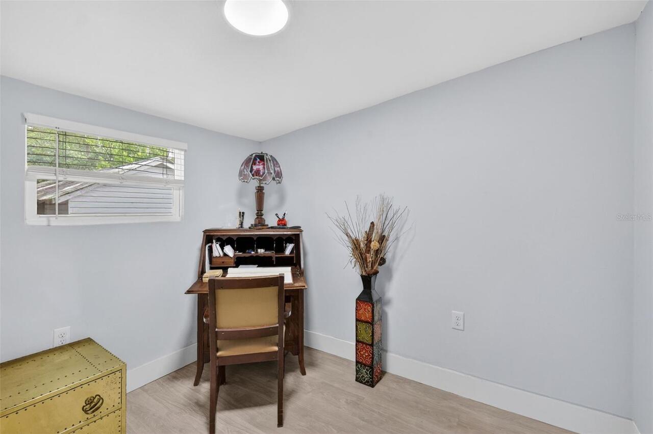 Listing Photo 12