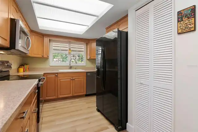 Listing Photo 18