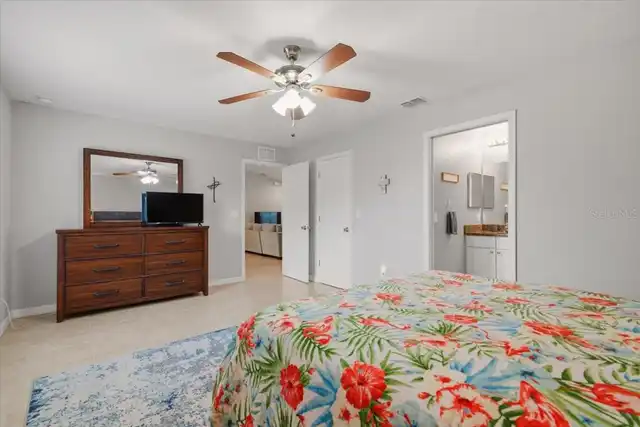 Listing Photo 16
