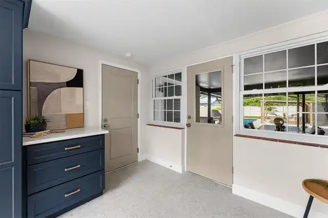 Listing Photo 16
